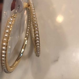 Cute hoops with pearls